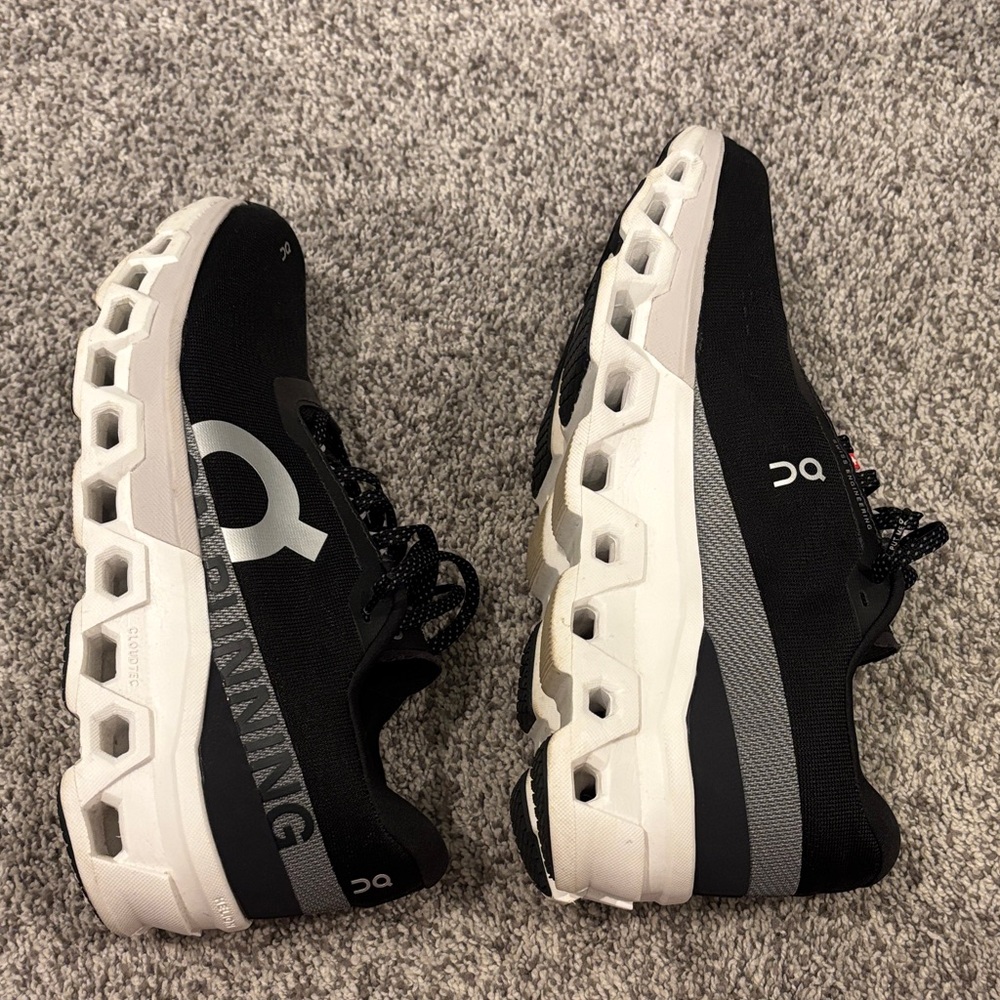 Men’s On Running Black Sneakers - Picture 5 of 5